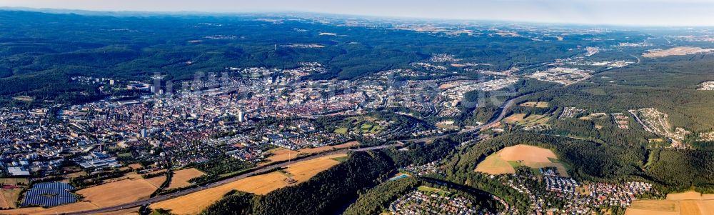 Kaiserslautern von oben - Panorama des Stadtgebiet mit Außenbezirken und Innenstadtbereich in Kaiserslautern im Bundesland Rheinland-Pfalz, Deutschland