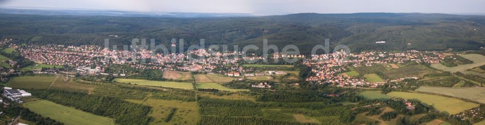 Luftaufnahme Gernrode - Panorama der Wald und Berglandschaft des Harz Rands in Gernrode im Bundesland Sachsen-Anhalt, Deutschland