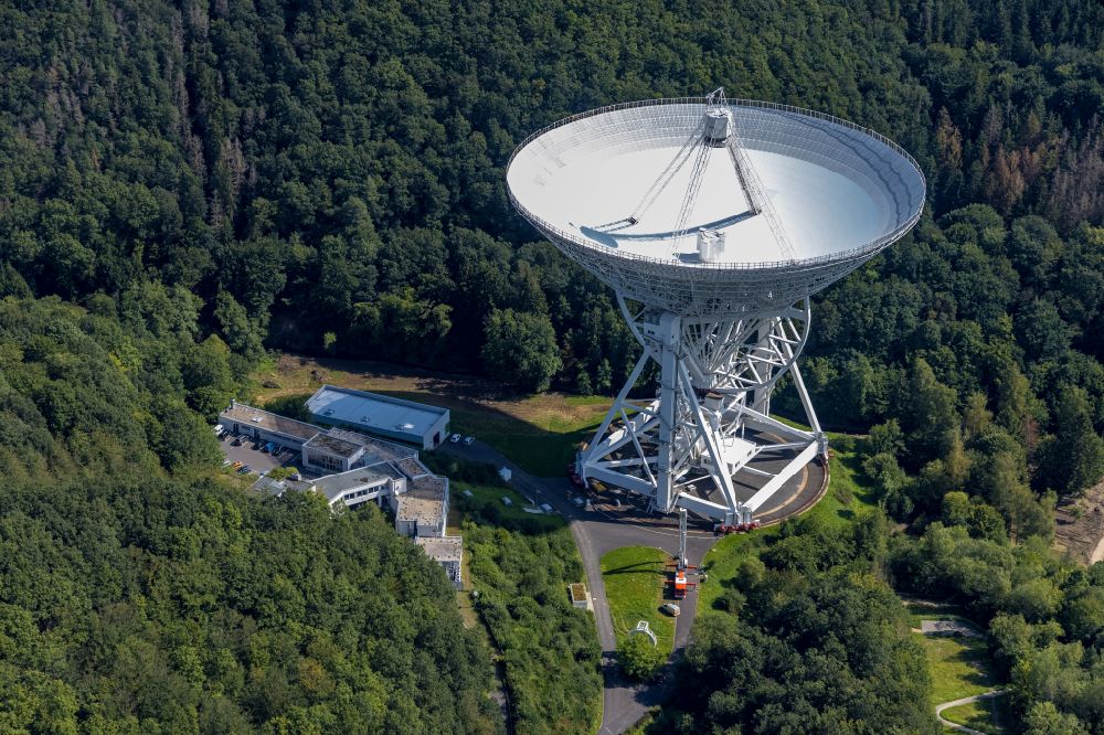 Luftbild Bad Münstereifel - Parabolspiegel der Satellitenschüssel des Radioteleskop Effelsberg in Bad Münstereifel im Bundesland Nordrhein-Westfalen, Deutschland