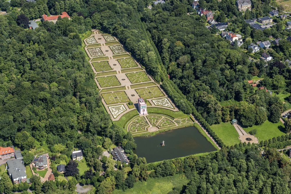 Schleswig aus der Vogelperspektive: Parkanlage eines Barockgarten beim Schloss Gottorf im Ortsteil Annettenhöh in Schleswig im Bundesland Schleswig-Holstein