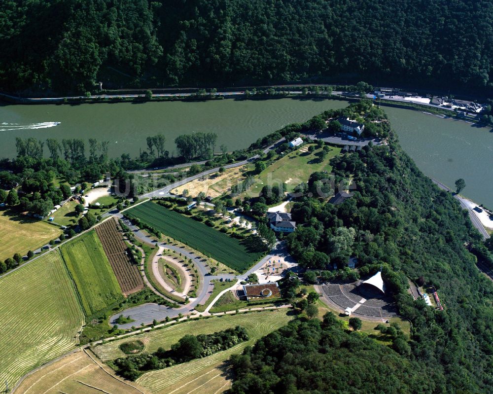 Luftbild Bornich - Parkanlage Besucherzentrum Auf der Loreley am Loreleyplateau in St. Goarshausen im Bundesland Rheinland-Pfalz, Deutschland