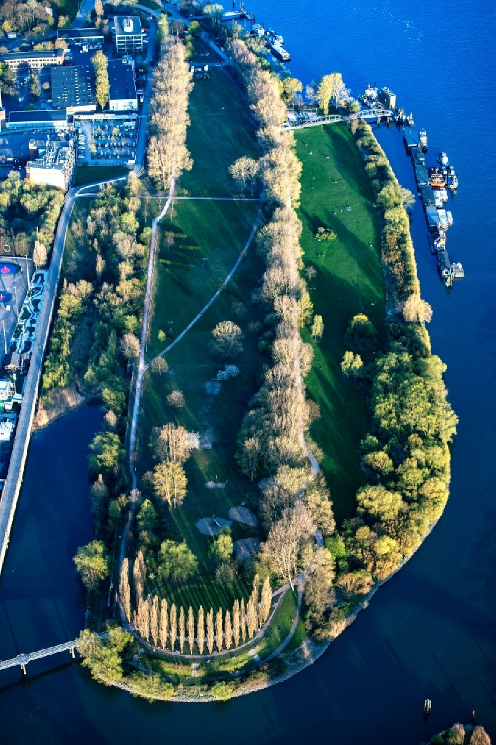 Luftaufnahme Hamburg - Parkanlage Elbpark im Ortsteil Rothenburgsort in Hamburg, Deutschland