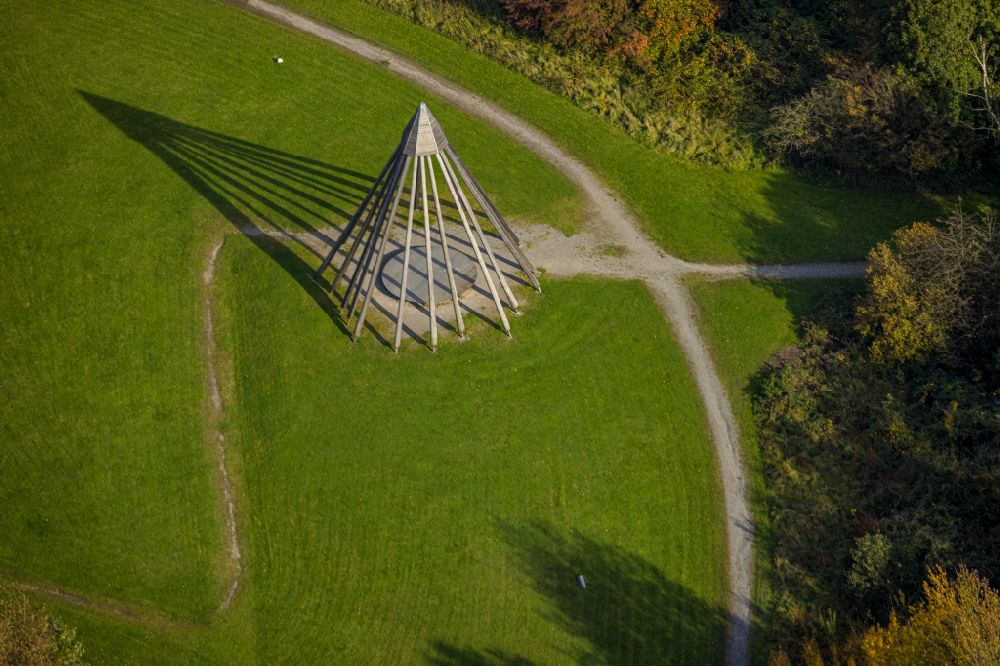 Luftbild Bottrop - Parkanlage Gesundheitspark Quellenbusch im Ortsteil Stadtmitte in Bottrop im Bundesland Nordrhein-Westfalen