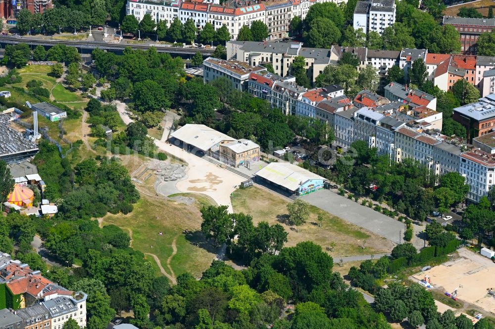 Luftbild Berlin - Parkanlage Görlitzer Park in Berlin, Deutschland