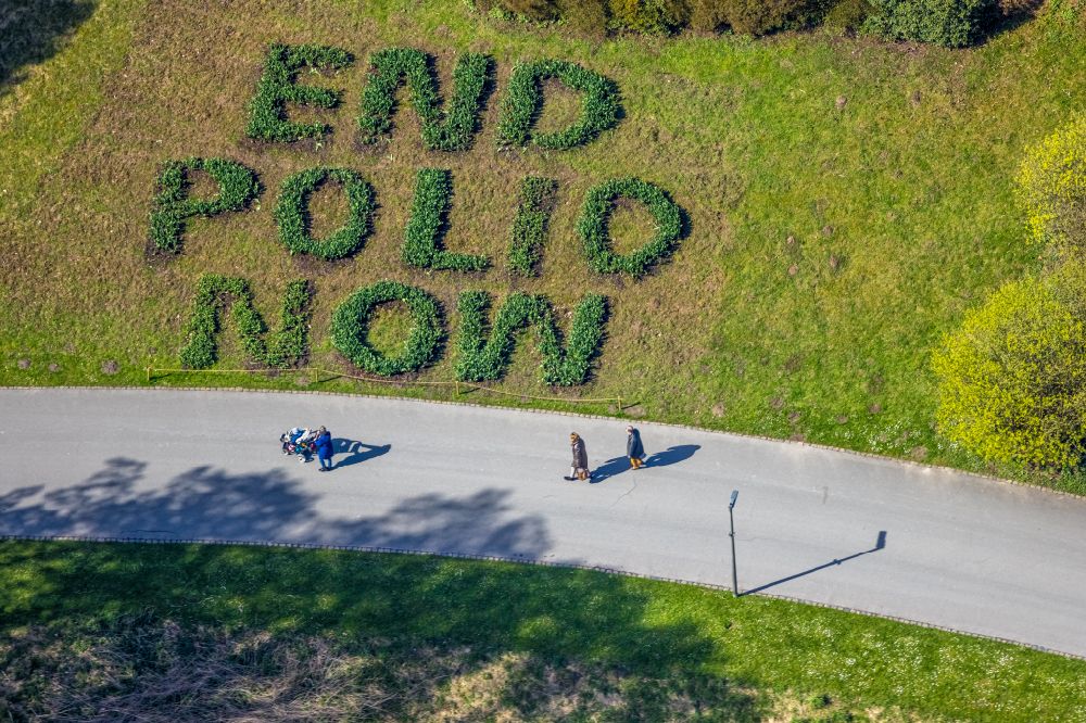 Luftbild Dortmund - Parkanlage mit Losung END POLIO NOW in Dortmund im Bundesland Nordrhein-Westfalen, Deutschland