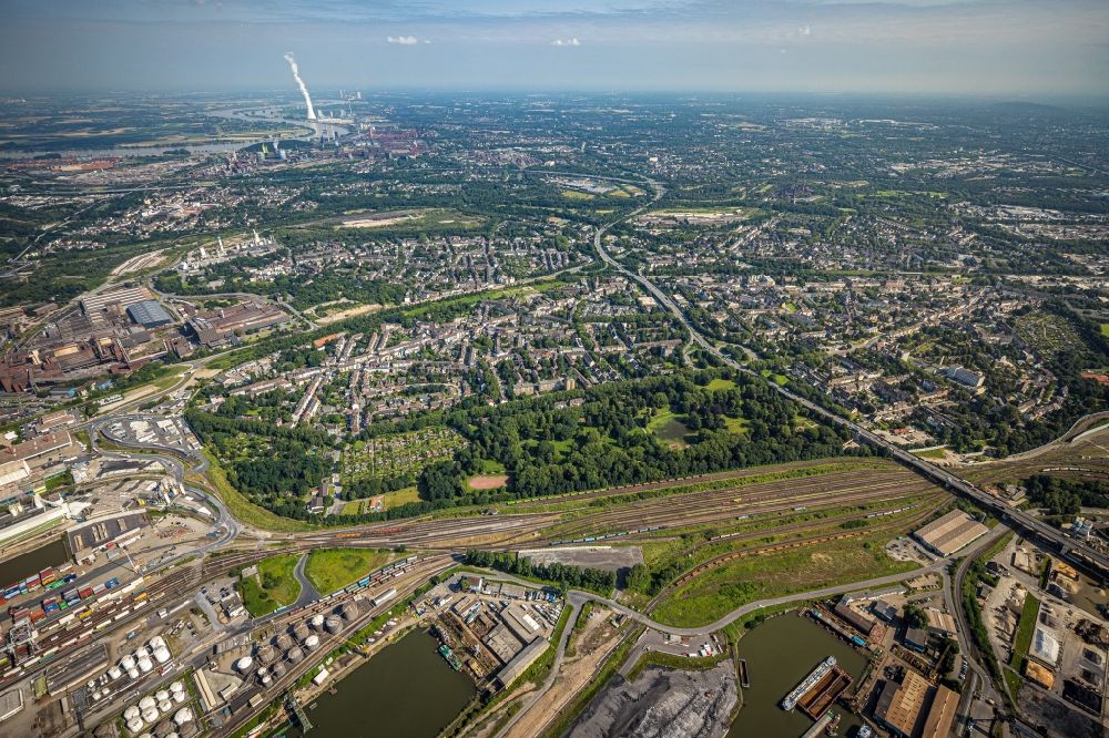 Luftbild Duisburg - Parkanlage Meiderich Stadtpark an der Bürgermeister-Pütz-Straße in Duisburg im Bundesland Nordrhein-Westfalen, Deutschland
