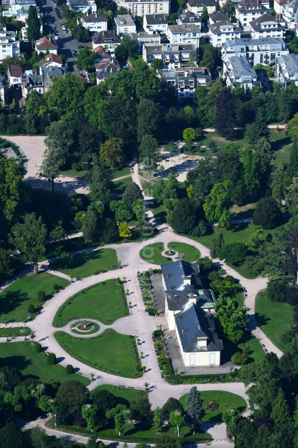 Luftaufnahme Strasbourg - Straßburg - Parkanlage Parc de l'Orangerie in Strasbourg in Grand Est, Frankreich