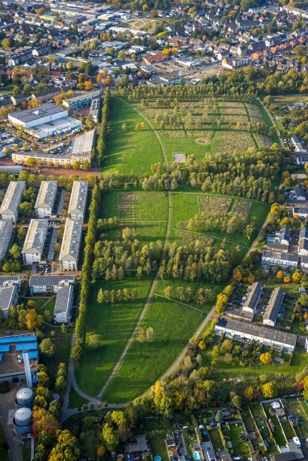 Luftaufnahme Bottrop - Parkanlage Prosperpark im Ortsteil Stadtmitte in Bottrop im Bundesland Nordrhein-Westfalen, Deutschland