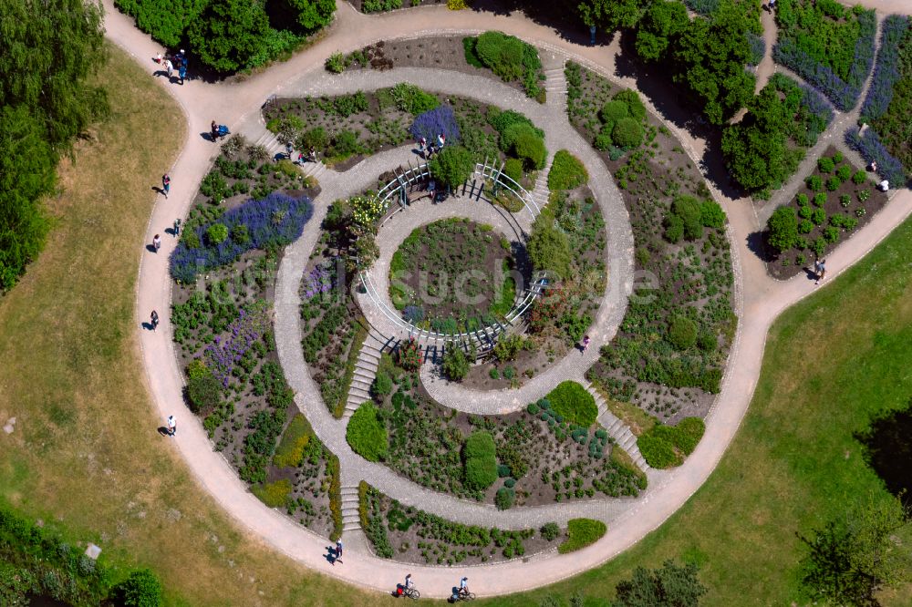 Bremen aus der Vogelperspektive: Parkanlage mit Rosengarten im Botanischen Garten in Bremen, Deutschland