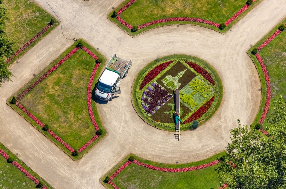 Luftaufnahme Gelsenkirchen - Parkanlage des Schlossgarten am Schloss Berge im Ortsteil Buer in Gelsenkirchen im Bundesland Nordrhein-Westfalen, Deutschland