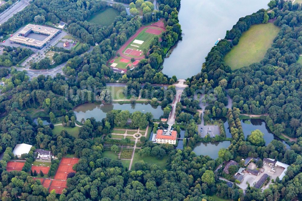 Gelsenkirchen von oben - Parkanlage des Schlossgarten am Schloss Berge im Ortsteil Buer in Gelsenkirchen im Bundesland Nordrhein-Westfalen, Deutschland