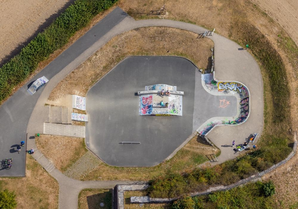 Luftbild Velbert - Parkanlage mit Skatepark Skaterbahn Siepen am Schanzenweg in Velbert im Bundesland Nordrhein-Westfalen, Deutschland