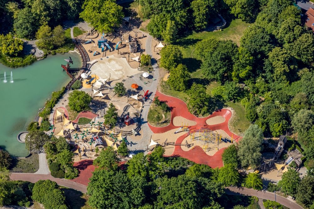 Hamm von oben - Parkanlage und Spielplatz mit Sandflächen der Maximilianpark Hamm GmbH in Hamm im Bundesland Nordrhein-Westfalen, Deutschland