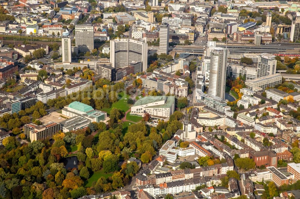 Luftaufnahme Essen - Parkanlage Stadtgarten im Ortsteil Südviertel in Essen im Bundesland Nordrhein-Westfalen, Deutschland