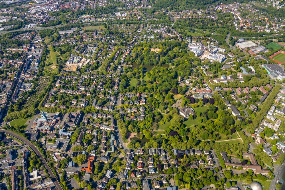 Luftbild Bochum - Parkanlage Stadtpark im Ortsteil Innenstadt in Bochum im Bundesland Nordrhein-Westfalen, Deutschland