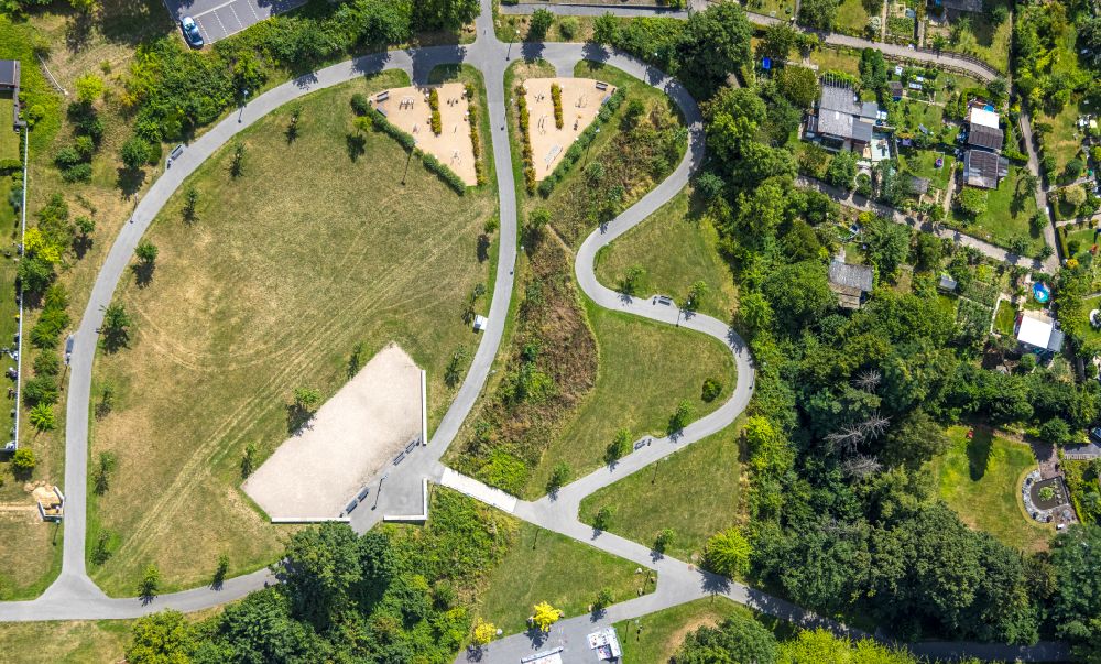 Heiligenhaus aus der Vogelperspektive: Parkanlage Thormälenpark in Heiligenhaus im Bundesland Nordrhein-Westfalen, Deutschland