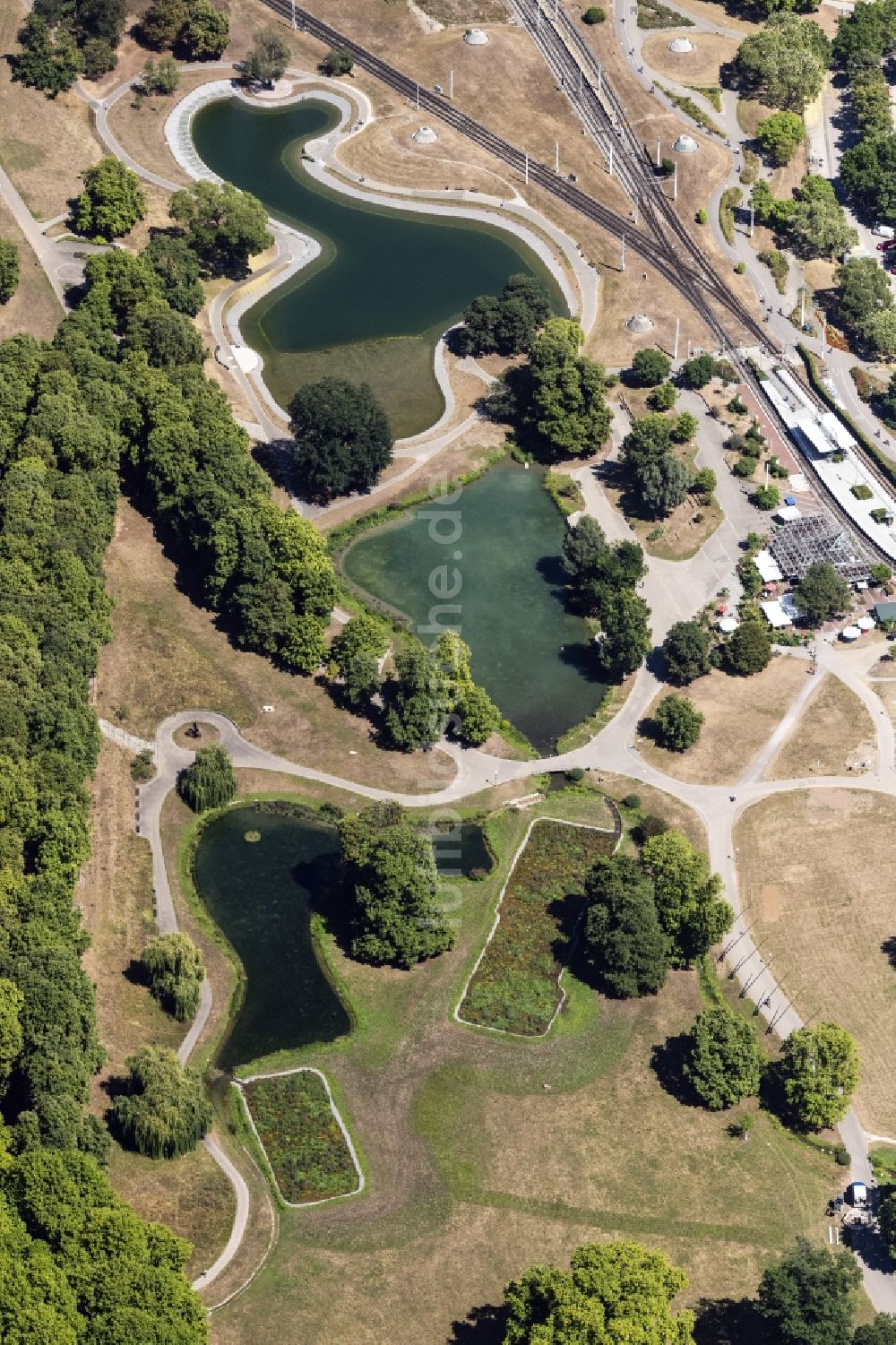 Luftaufnahme Stuttgart - Parkanlage Unterer Schlossgarten in Stuttgart im Bundesland Baden-Württemberg, Deutschland