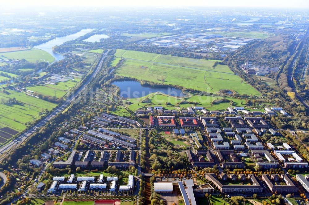Luftaufnahme Hamburg - Parkanlage im Wohngebiet im Ortsteil Neu Allermöhe in Hamburg, Deutschland