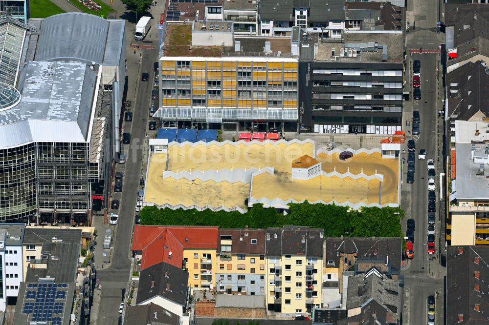 Luftbild Mannheim - Parkdeck auf dem Gebäude des Parkhauses Parkhaus N2 Stadthaus in Mannheim im Bundesland Baden-Württemberg, Deutschland