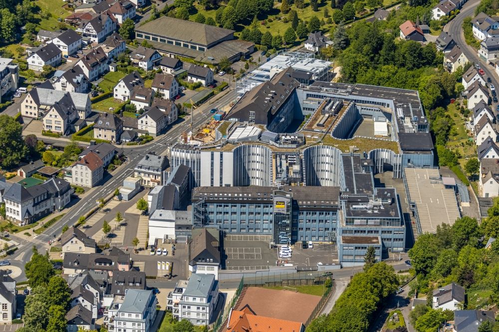 Luftbild Attendorn - Parkhaus - Neubau am Werksgelände der Viega Holding GmbH & Co. KG in Attendorn im Bundesland Nordrhein-Westfalen, Deutschland