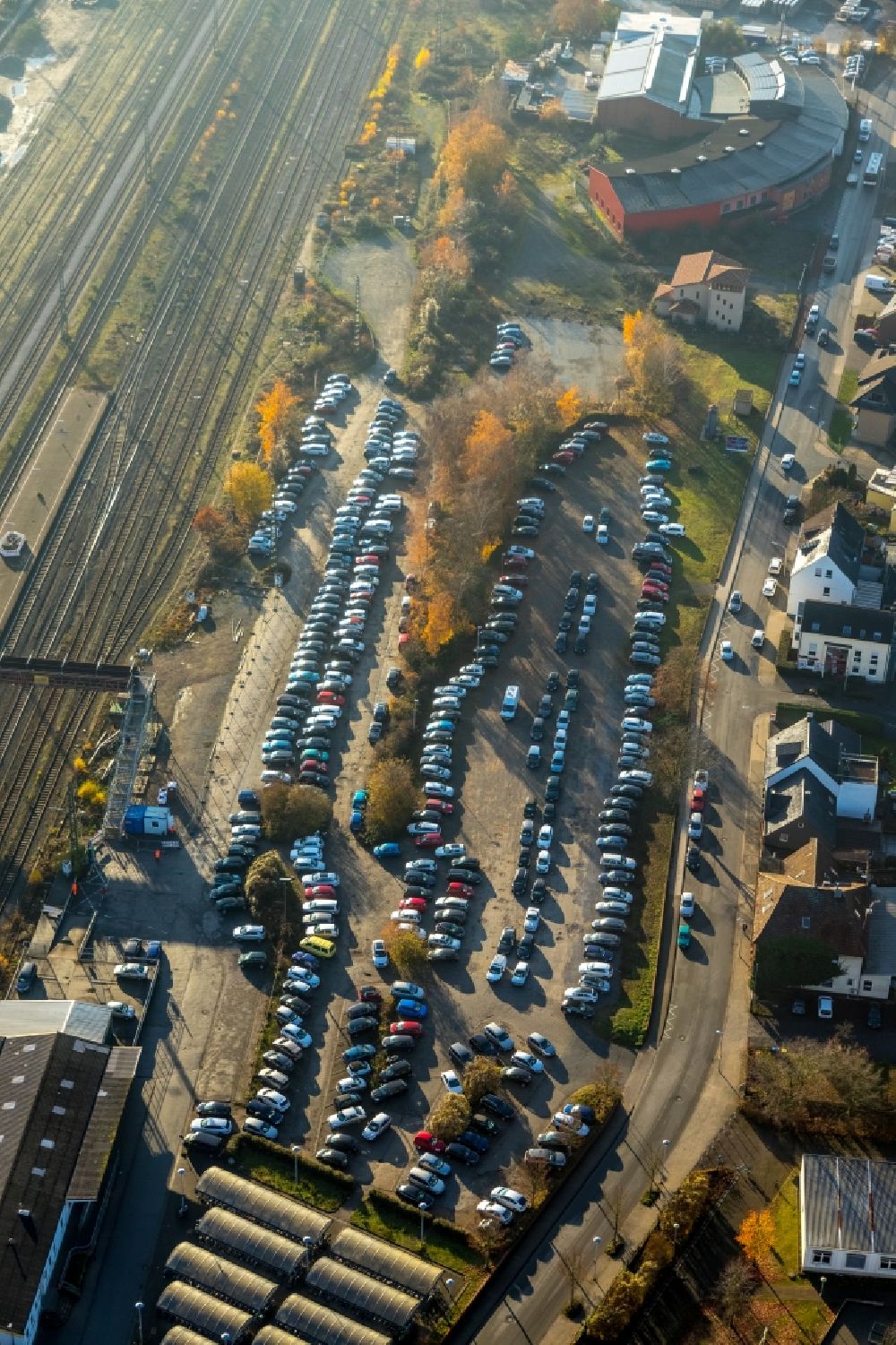 Haltern am See aus der Vogelperspektive: Parkplatz und Abstellfläche für Automobile in Haltern am See im Bundesland Nordrhein-Westfalen, Deutschland