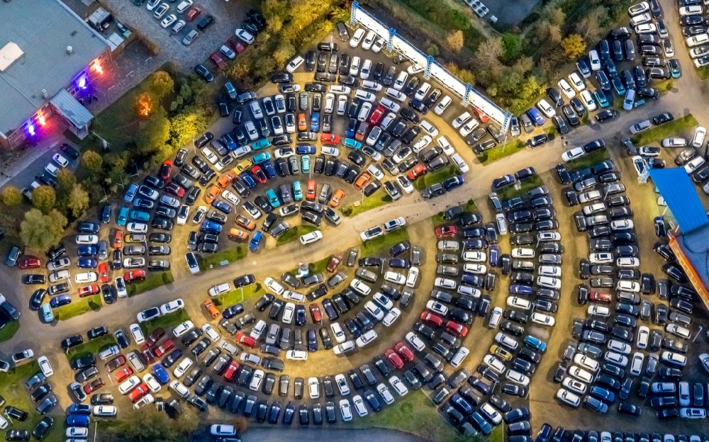 Luftbild Hamm - Parkplatz und Abstellfläche für Automobile in Hamm im Bundesland Nordrhein-Westfalen