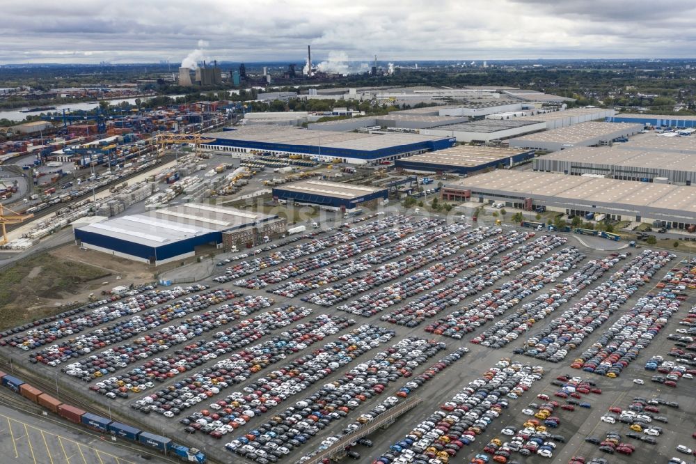 Duisburg von oben - Parkplatz und Abstellfläche für Automobile im Ortsteil Rheinhausen in Duisburg im Bundesland Nordrhein-Westfalen, Deutschland
