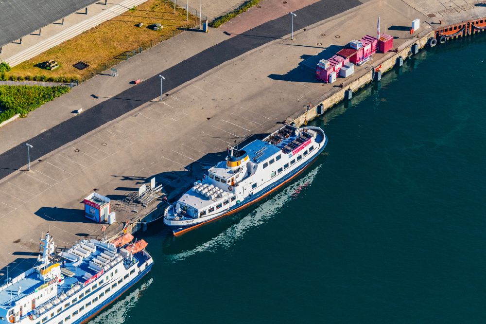 Sassnitz aus der Vogelperspektive: Passagier- und Fahrgastschiff CAP ARKONA in Sassnitz im Bundesland Mecklenburg-Vorpommern, Deutschland
