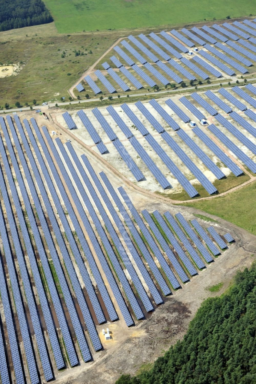 Horka aus der Vogelperspektive: Photovoltaikanlage / Solarkraftwerk in Horka im Bundesland Sachsen
