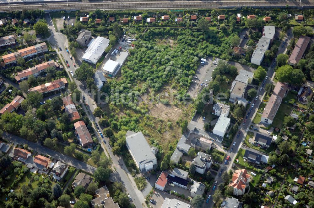 Berlin aus der Vogelperspektive: Planfläche an der Hildburghauser Strasse in Berlin-Lankwitz