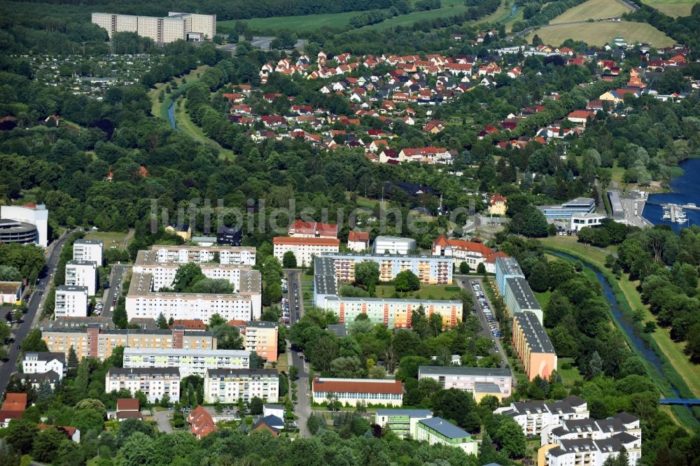 Luftbild Senftenberg - Plattenbau- Hochhaus- Wohnsiedlung Adolf-Hennecke-Straße - Glück-Auf-Straße - Häuerstraße in Senftenberg im Bundesland Brandenburg, Deutschland