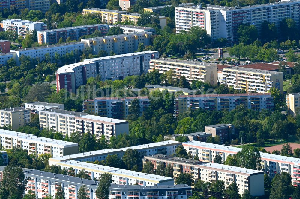 Luftaufnahme Gera - Plattenbau- Hochhaus- Wohnsiedlung an der Ahornstraße in Gera im Bundesland Thüringen, Deutschland