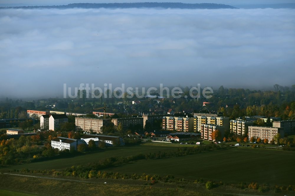 Luftaufnahme Artern/Unstrut - Plattenbau- Hochhaus- Wohnsiedlung in Artern/Unstrut im Bundesland Thüringen, Deutschland