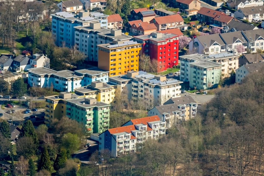 Luftbild Hagen - Plattenbau- Hochhaus- Wohnsiedlung entlang der Höxterstraße in Hagen im Bundesland Nordrhein-Westfalen, Deutschland
