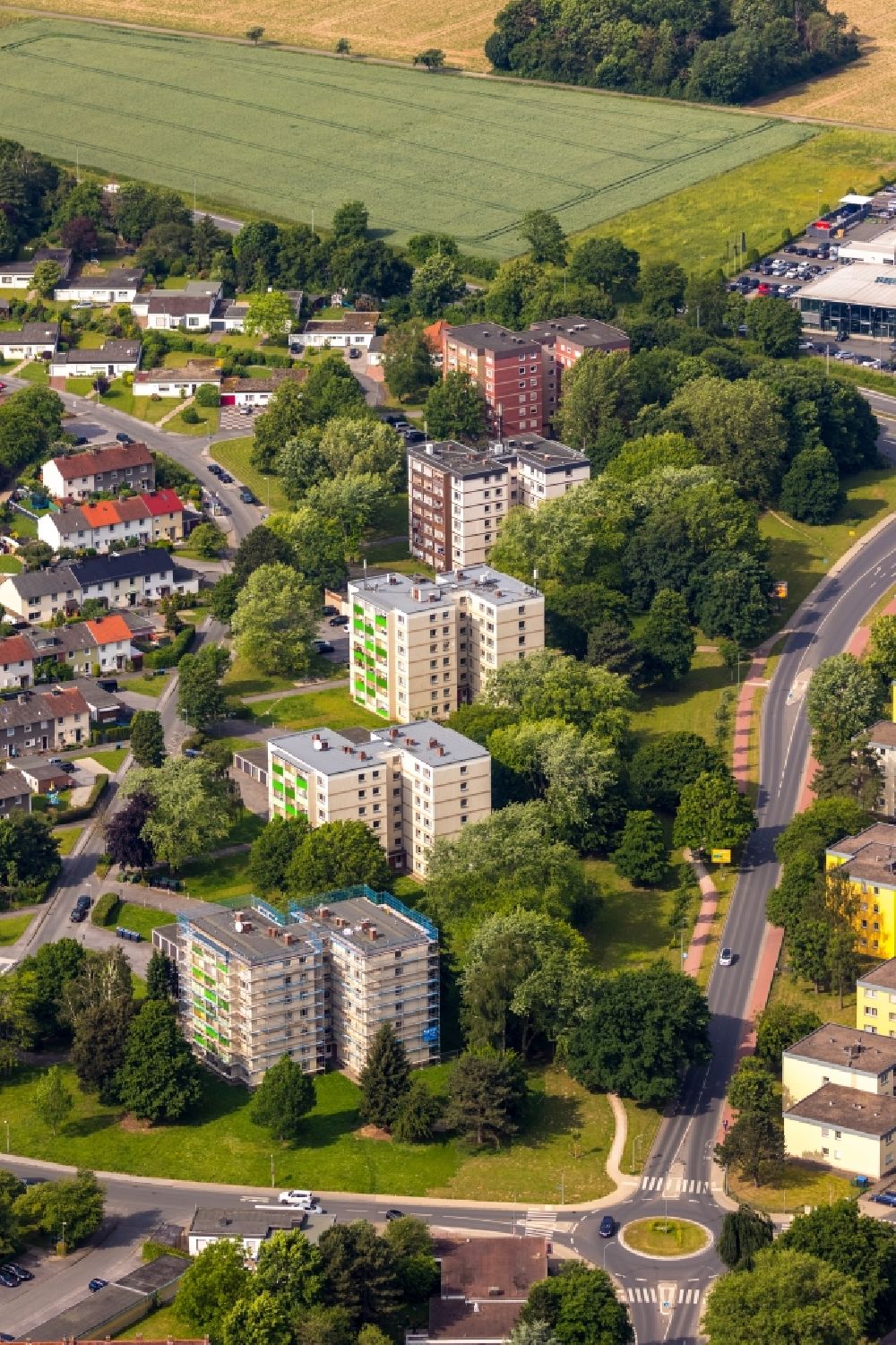 Luftbild Soest - Plattenbau- Hochhaus- Wohnsiedlung am Gotlandweg in Soest im Bundesland Nordrhein-Westfalen, Deutschland