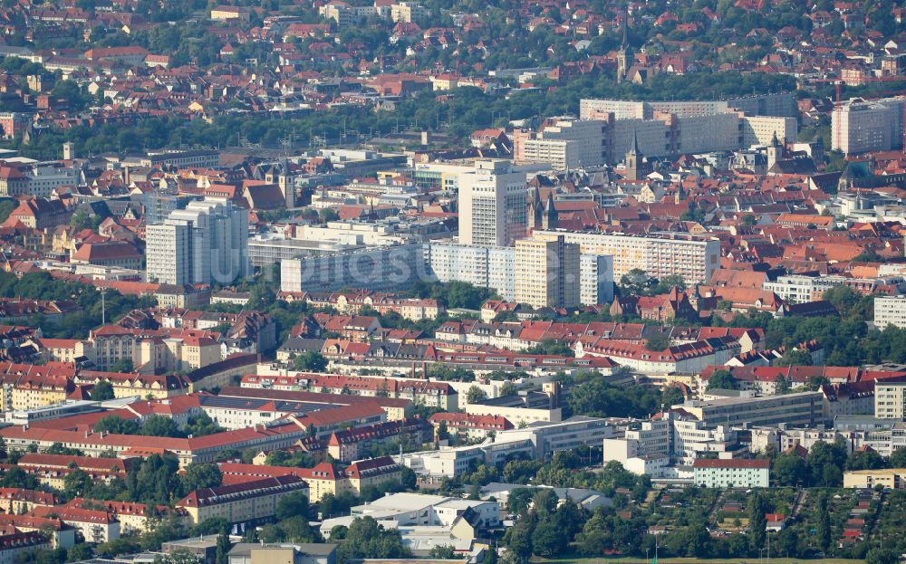 Luftaufnahme Erfurt - Plattenbau- Hochhaus- Wohnsiedlung am Juri-Gagarin-Ring in Erfurt im Bundesland Thüringen, Deutschland