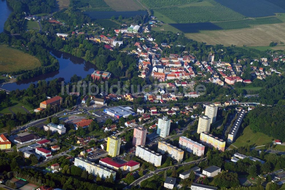 Luftaufnahme Klasterec nad Ohri - Plattenbau- Hochhaus- Wohnsiedlung in Klasterec nad Ohri in Ustecky kraj - Aussiger Region, Tschechien