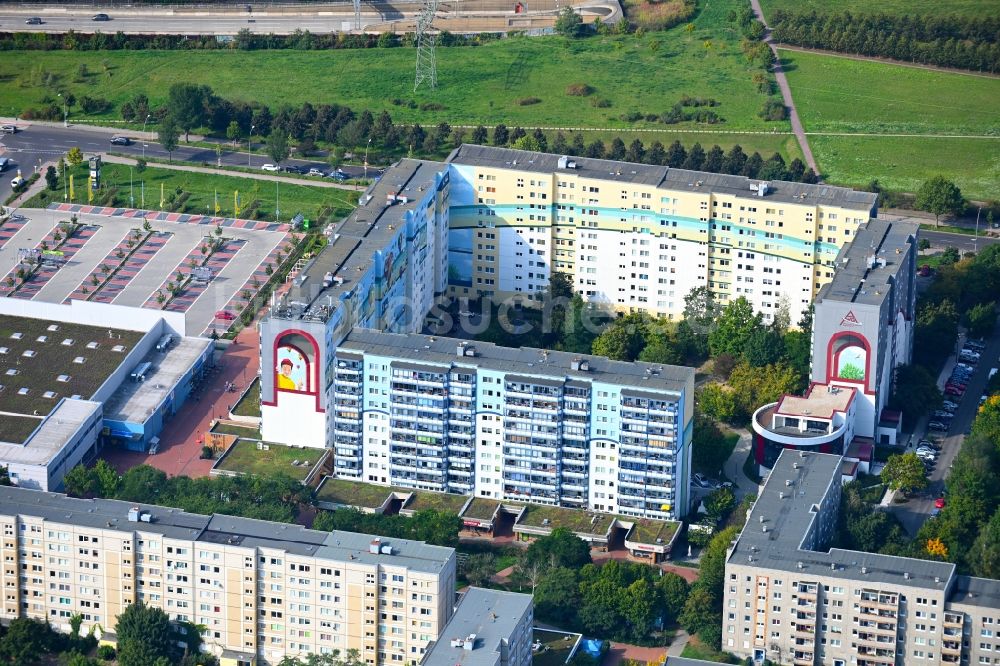 Luftbild Berlin - Plattenbau- Hochhaus- Wohnsiedlung Kosmosviertel an der Schönefelder Chaussee in Berlin, Deutschland