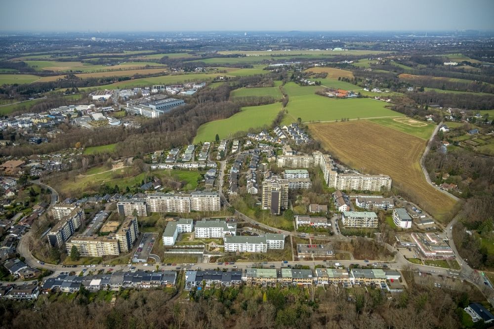 Luftbild Kettwig - Plattenbau- Hochhaus- Wohnsiedlung an der Neckarstraße in Kettwig im Bundesland Nordrhein-Westfalen, Deutschland