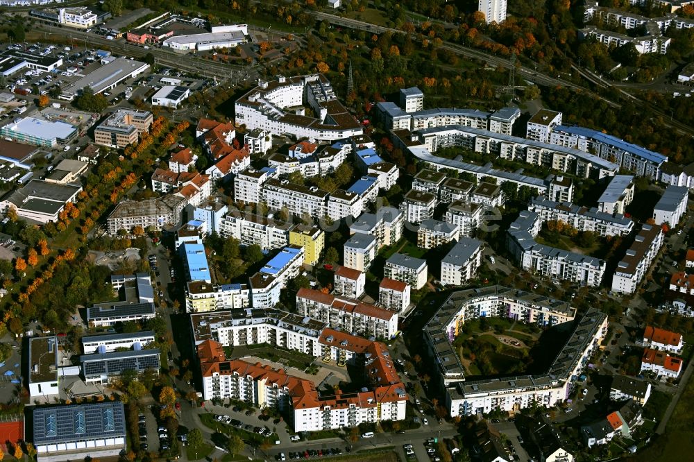Luftaufnahme Mannheim - Plattenbau- Hochhaus- Wohnsiedlung im Ortsteil Käfertal in Mannheim im Bundesland Baden-Württemberg, Deutschland