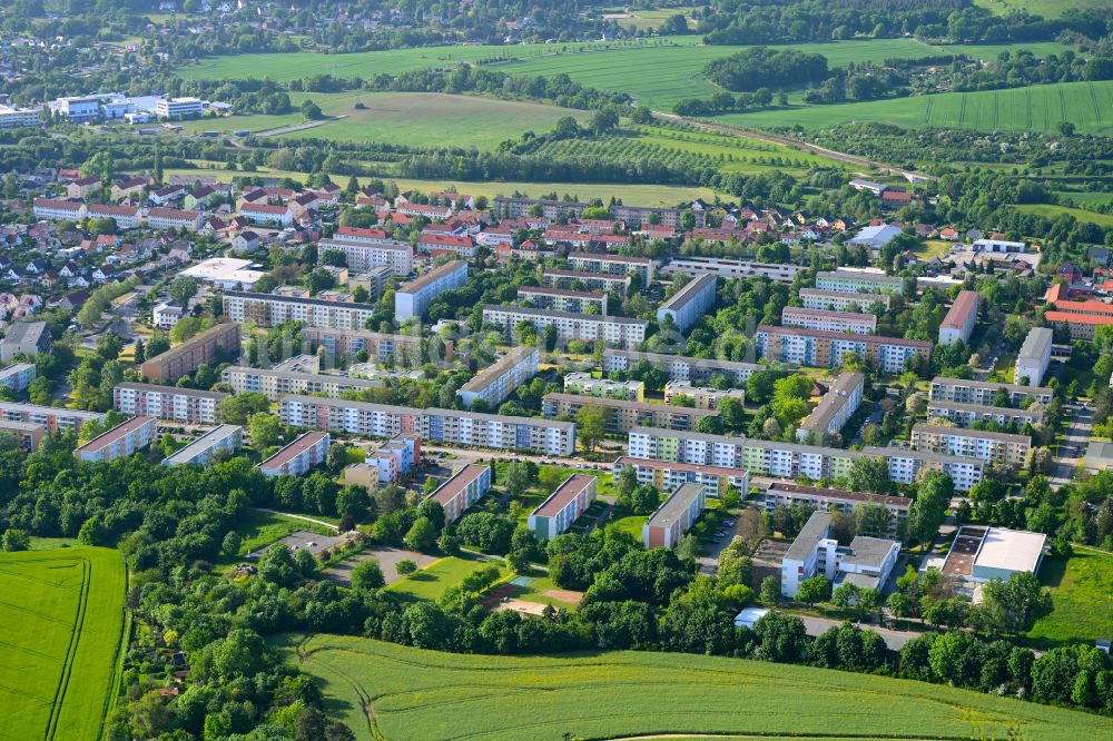 Luftbild Saalfeld/Saale - Plattenbau- Hochhaus- Wohnsiedlung in Saalfeld/Saale im Bundesland Thüringen, Deutschland