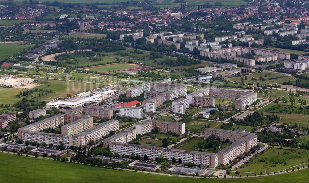 Luftbild Wolfen - Plattenbau- Hochhaus- Wohnsiedlung in Wolfen im Bundesland Sachsen-Anhalt, Deutschland