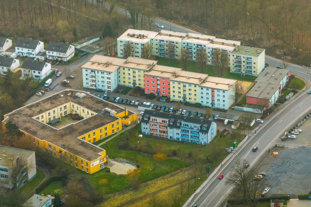 Luftbild Bergkamen - Plattenbau- Wohnsiedlung und das Seniorenzentrum Comunita Seniorenhaus Sophia in Bergkamen im Bundesland Nordrhein-Westfalen, Deutschland