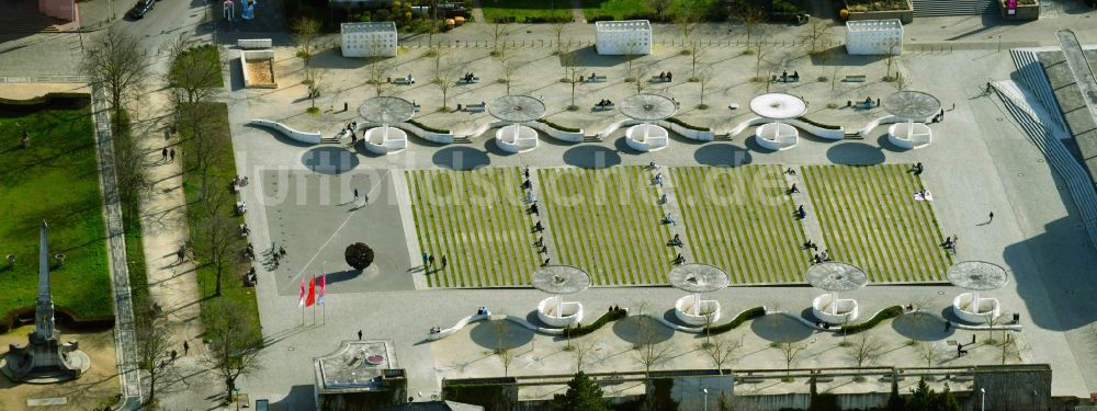 Luftbild Darmstadt - Platz- Ensemble Georg-Büchner-Platz in Darmstadt im Bundesland Hessen, Deutschland