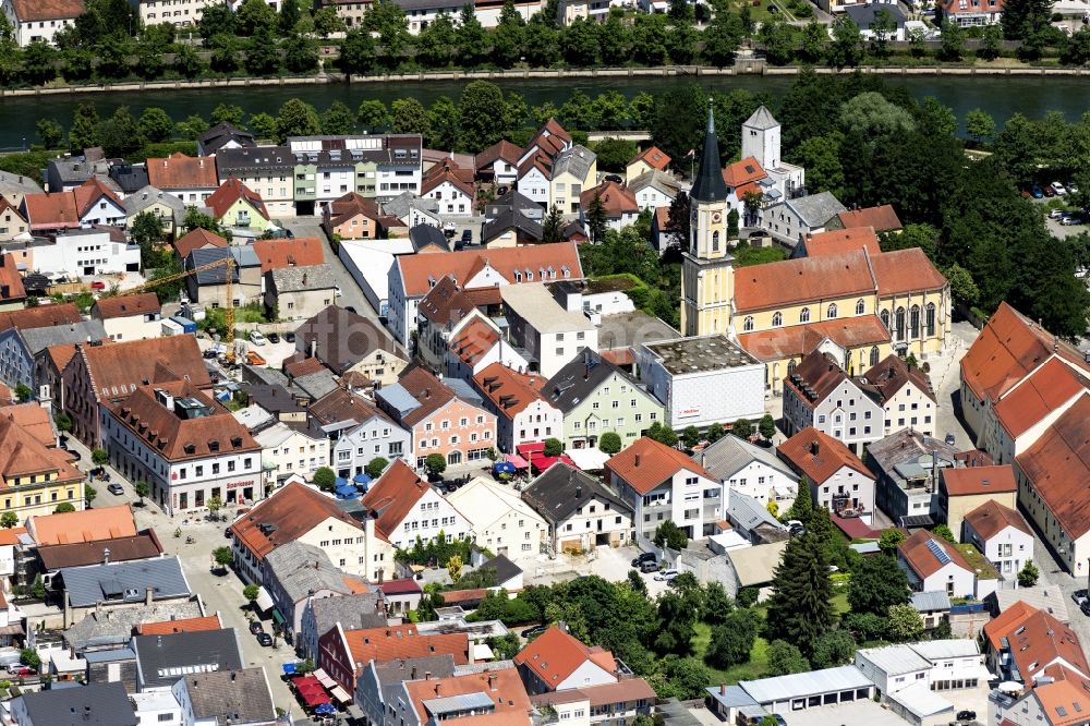 Luftaufnahme Kelheim - Platz- Ensemble Ludwigsplatz im Ortsteil Gronsdorf in Kelheim im Bundesland Bayern, Deutschland
