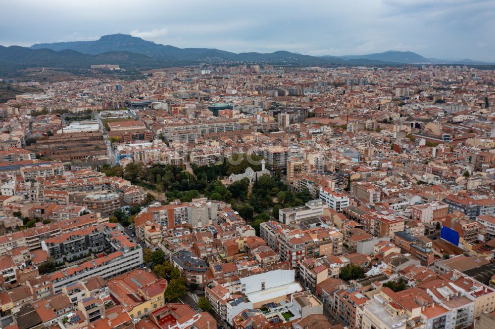 Luftaufnahme Terrassa - Platz- Ensemble mit der Masia Freixa in Terrassa in Catalunya - Katalonien, Spanien