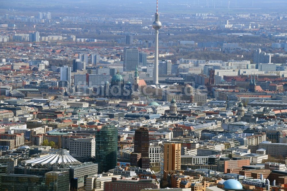 Luftaufnahme Berlin - Platz- Ensemble Potsdamer Platz in Berlin, Deutschland