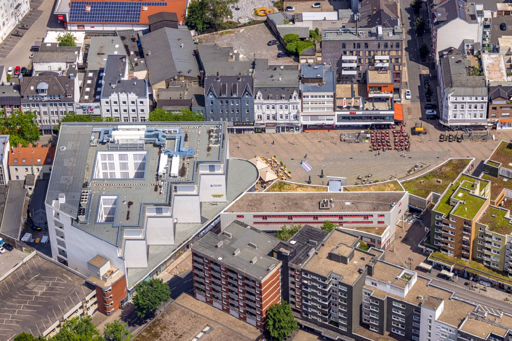 Luftaufnahme Herne - Platz- Ensemble Robert-Brauner-Platz mit dem Einkaufszentrum Neue Höfe an der Bahnhofstraße in Herne im Bundesland Nordrhein-Westfalen, Deutschland