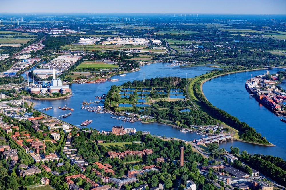 Hamburg von oben - Priel- Bildung im freigelegten Flußbett der Norderelbe im Hafenbereich in Hamburg, Deutschland