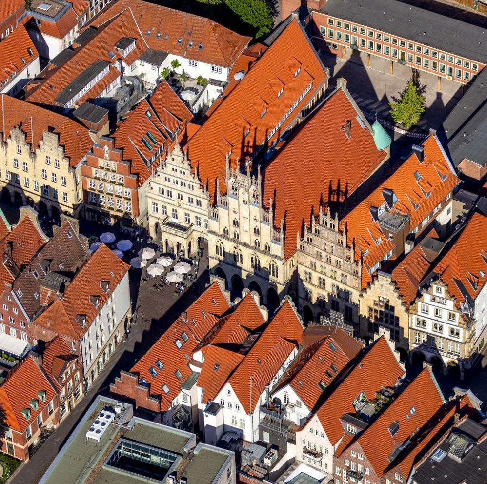 Münster von oben - Prinzipalmarkt in der Altstadt in Münster im Bundesland Nordrhein-Westfalen, Deutschland